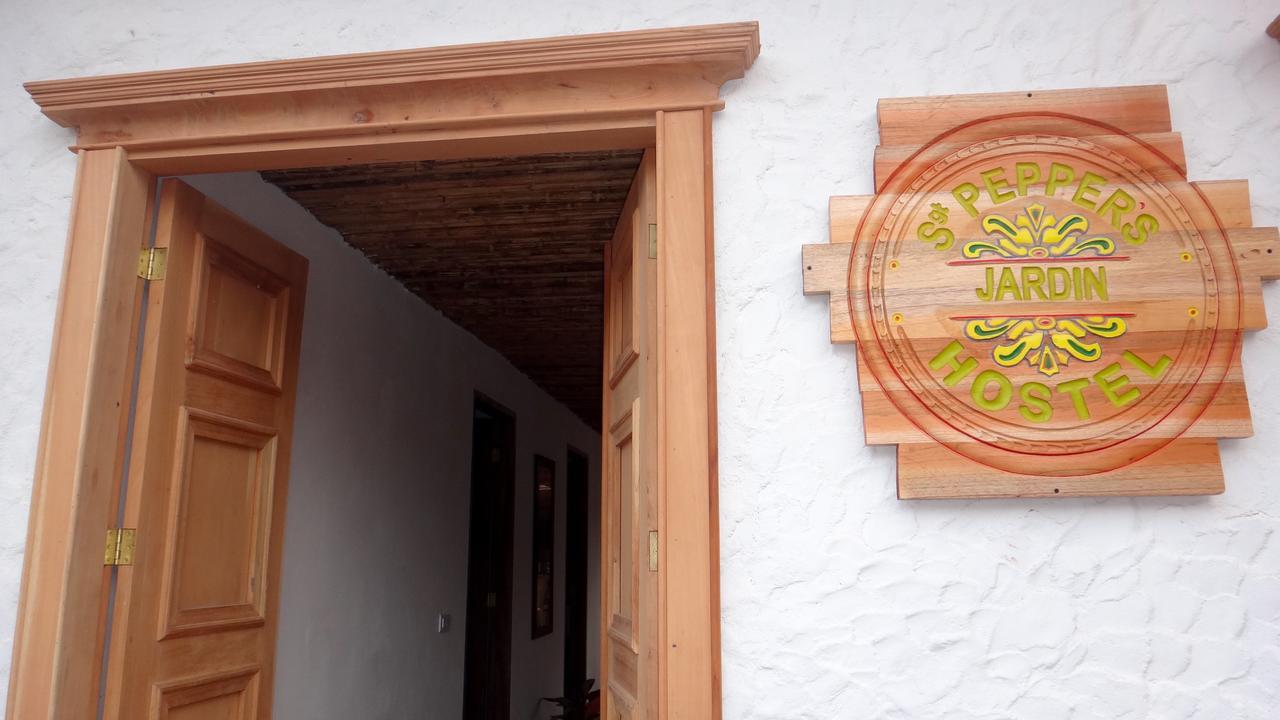 Sergeant Pepper'S Hostel Jardín Esterno foto
