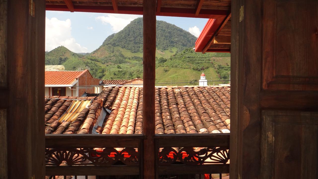 Sergeant Pepper'S Hostel Jardín Esterno foto