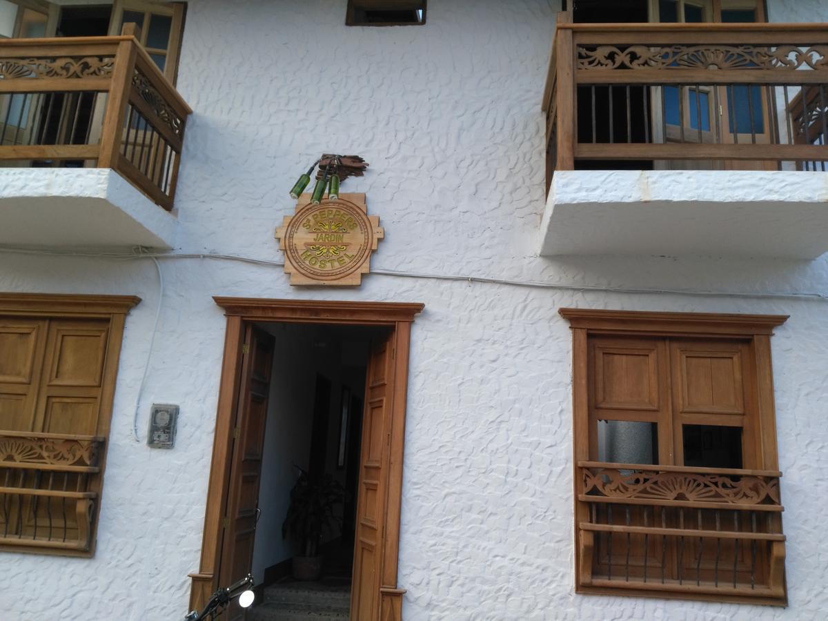 Sergeant Pepper'S Hostel Jardín Esterno foto
