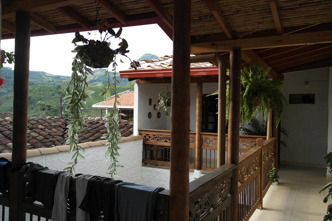 Sergeant Pepper'S Hostel Jardín Esterno foto