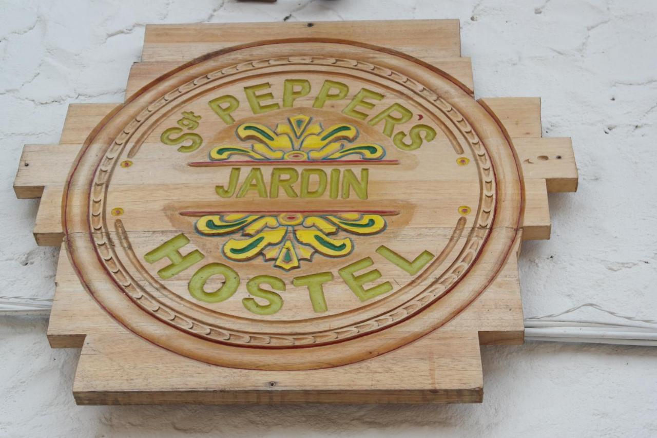 Sergeant Pepper'S Hostel Jardín Esterno foto
