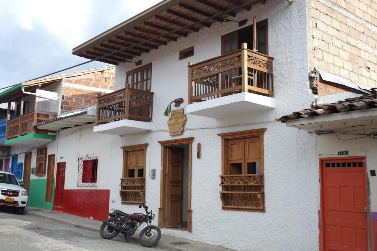 Sergeant Pepper'S Hostel Jardín Esterno foto